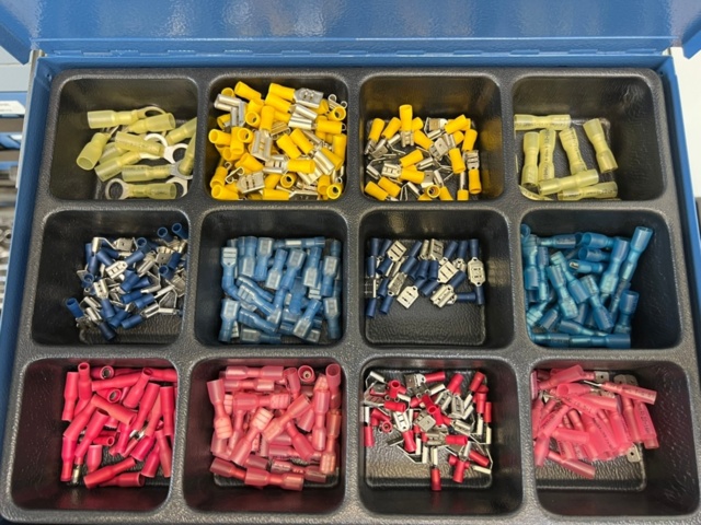 1490366-27 Assortment boxes