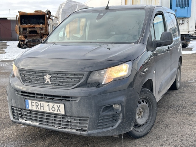 1455014-1 Peugeot Partner L1 1.5 BlueHDi 130 EAT, 130hp, 2022