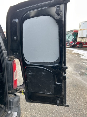 1455014-39 Peugeot Partner L1 1.5 BlueHDi 130 EAT, 130hp, 2022