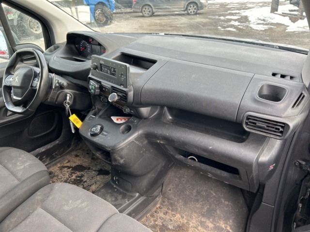 1455014-20 Peugeot Partner L1 1.5 BlueHDi 130 EAT, 130hp, 2022