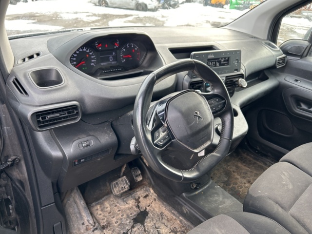 1455014-10 Peugeot Partner L1 1.5 BlueHDi 130 EAT, 130hp, 2022