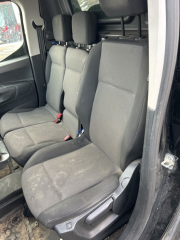 1455014-19 Peugeot Partner L1 1.5 BlueHDi 130 EAT, 130hp, 2022