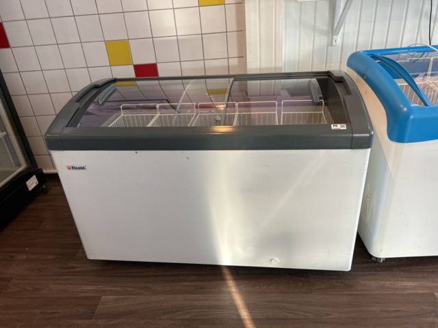 1435686-1 Freezer with sliding glass lid - Elcold Focus 131