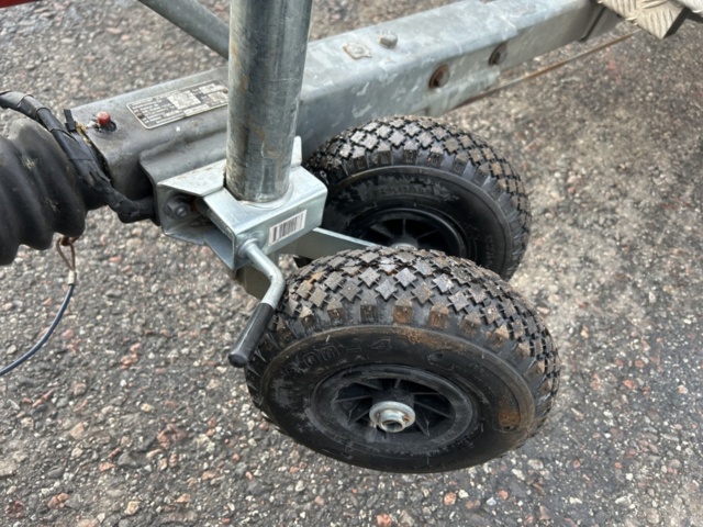 1455016-10 Scaffolding trailer with frame scaffolding parts - Monzon / Tysse