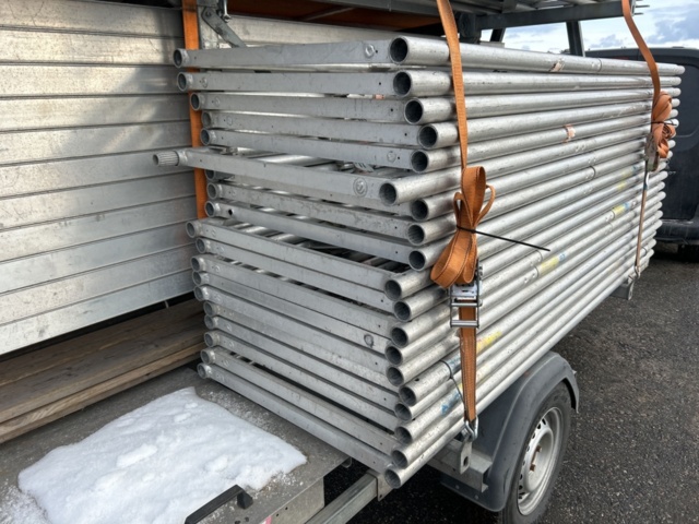 1455016-21 Scaffolding trailer with frame scaffolding parts - Monzon / Tysse