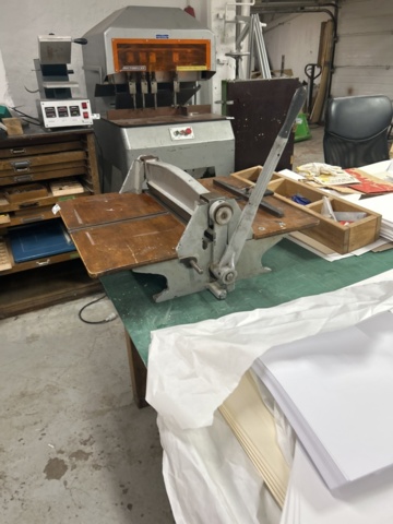 1491782-10 Manual table guillotine / paper cutter