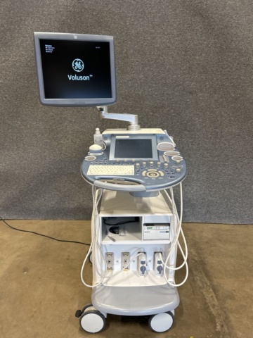 1453382-1 Ultrasound machine with probes and accessories - GE Voluson E6 -2016