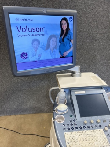 1453382-4 Ultrasound machine with probes and accessories - GE Voluson E6 -2016