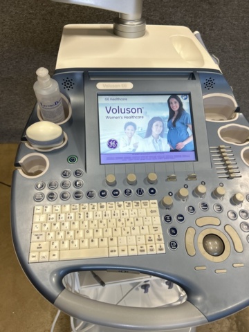 1453382-6 Ultrasound machine with probes and accessories - GE Voluson E6 -2016