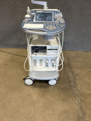1453382-10 Ultrasound machine with probes and accessories - GE Voluson E6 -2016