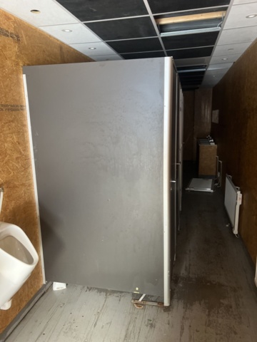 1384775-11 Container 40 feet toilet