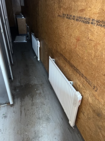 1384775-23 Container 40 feet toilet