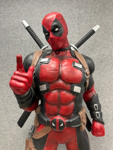 1436349-4 Statue approx. 190 cm high - “Deadpool”