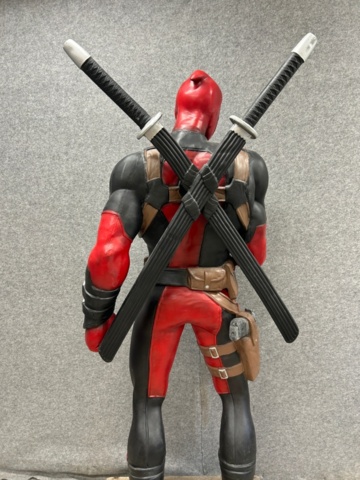 1436349-9 Statue approx. 190 cm high - “Deadpool”