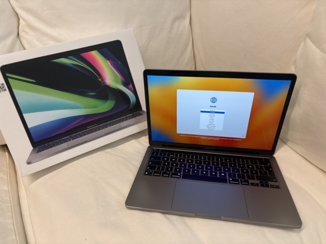 1469120-11 Laptop - Apple MacBook Pro 13”