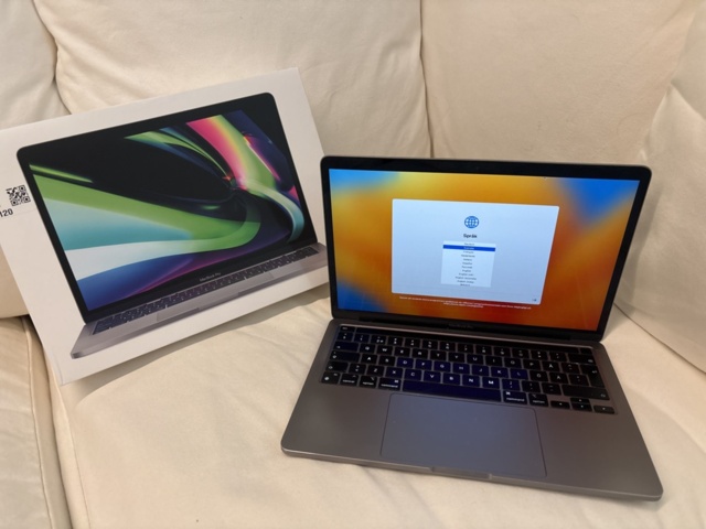 1469120-1 Laptop - Apple MacBook Pro 13”