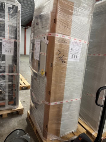 1404682-21 Medium voltage switchgear - ABB SafeRing Air / SafePlus Air, Modular housing