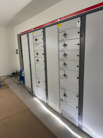 1404682-3 Medium voltage switchgear - ABB SafeRing Air / SafePlus Air, Modular housing