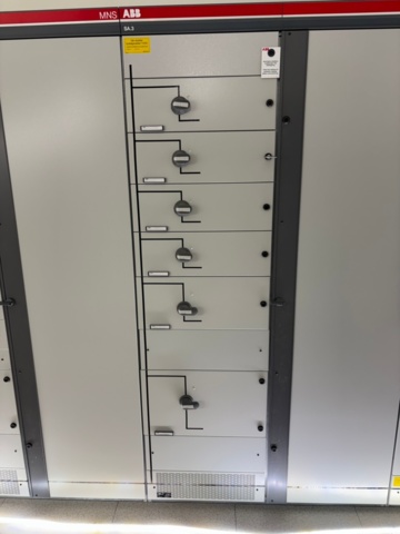 1404682-6 Medium voltage switchgear - ABB SafeRing Air / SafePlus Air, Modular housing
