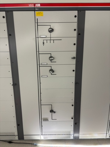 1404682-7 Medium voltage switchgear - ABB SafeRing Air / SafePlus Air, Modular housing