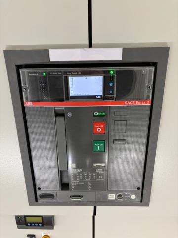 1404682-12 Medium voltage switchgear - ABB SafeRing Air / SafePlus Air, Modular housing