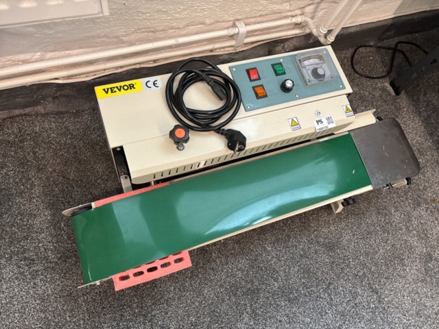 1469135-3 Förseglingsmaskin - VEVOR