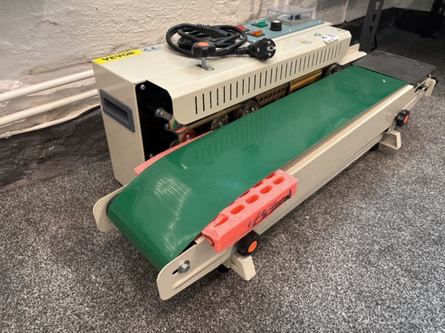 1469135-2 Förseglingsmaskin - VEVOR