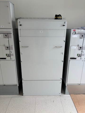 1404682-37 Medium voltage switchgear - ABB SafeRing Air / SafePlus Air, Modular housing