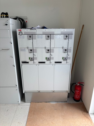 1404682-38 Medium voltage switchgear - ABB SafeRing Air / SafePlus Air, Modular housing