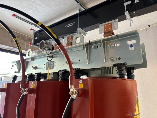 1404682-47 Medium voltage switchgear - ABB SafeRing Air / SafePlus Air, Modular housing