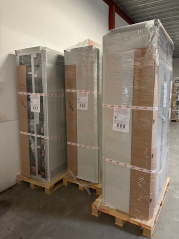 1404682-65 Medium voltage switchgear - ABB SafeRing Air / SafePlus Air, Modular housing