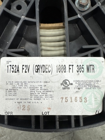 1491476-3 Network cable