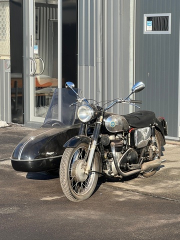 1384779-1 Motorcykel med sidovagn - AJS Model 30 -1957