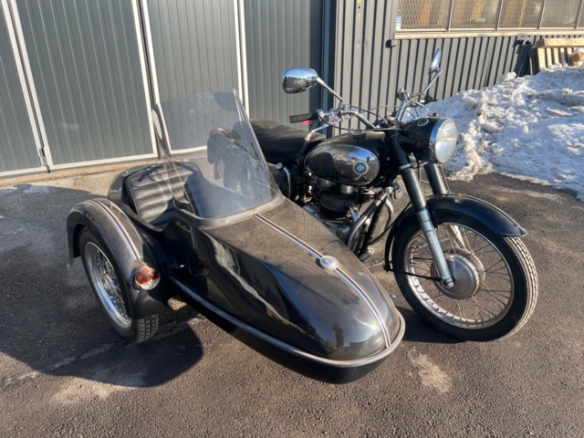 1384779-8 Motorcykel med sidovagn - AJS Model 30 -1957