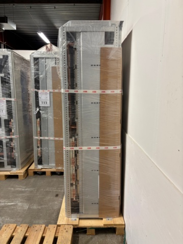 1404682-77 Medium voltage switchgear - ABB SafeRing Air / SafePlus Air, Modular housing