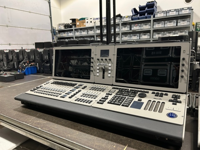 1486328-1 Ljusbord med dubbla displayer och case - Martin M6 Controller