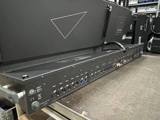 1486328-14 Ljusbord med dubbla displayer och case - Martin M6 Controller