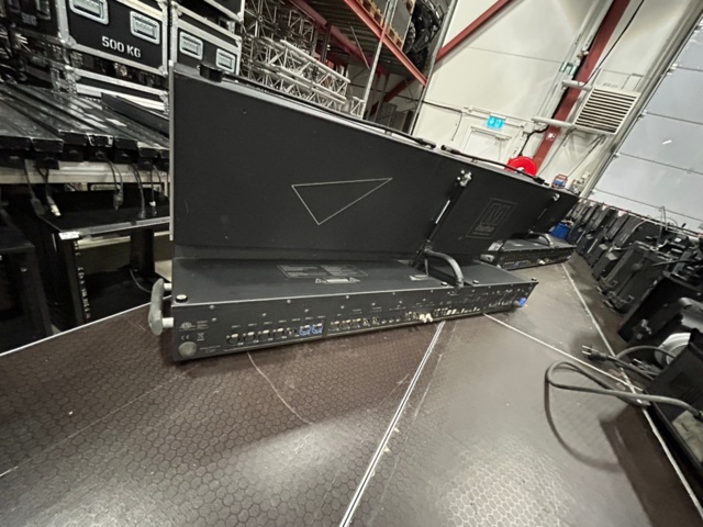 1486329-15 Light table with dual displays and case - Martin M6 Controller