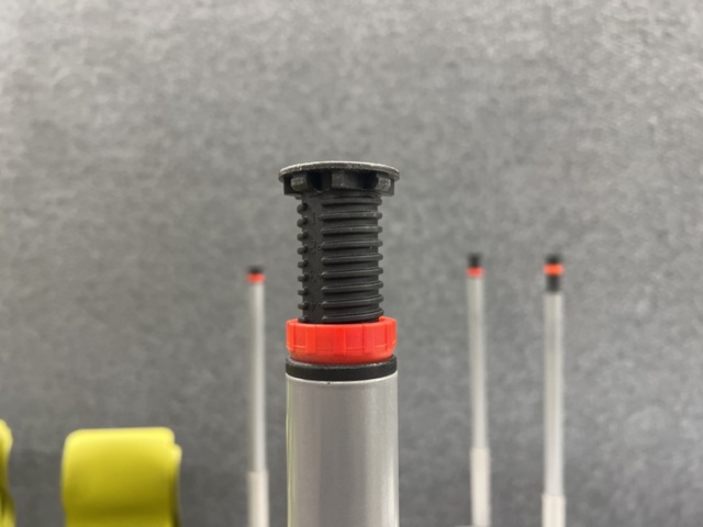 1492078-6 30 Kinnarps tables & 10 chairs