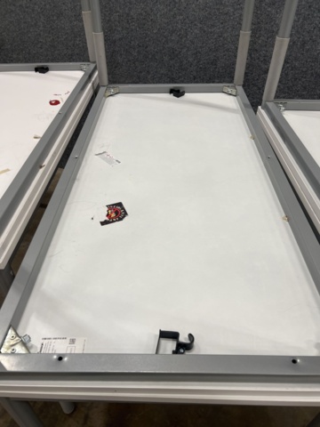 1492078-7 30 Kinnarps tables & 10 chairs