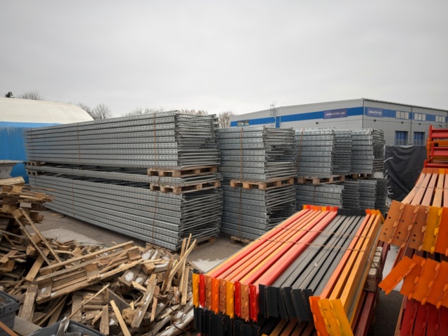 1492108-1 94 sektioner pallställ och 520 balkar