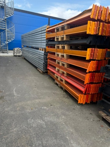 1492108-6 94 sektioner pallställ och 520 balkar