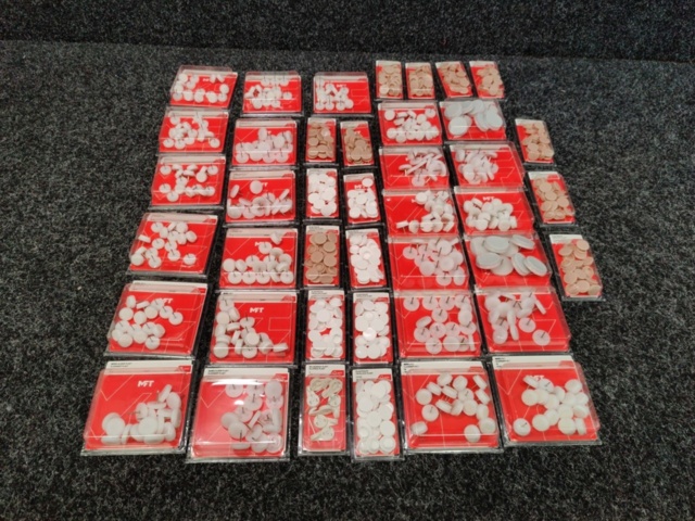 1491818-1 Cover caps, all hooks & slide buttons, MFT