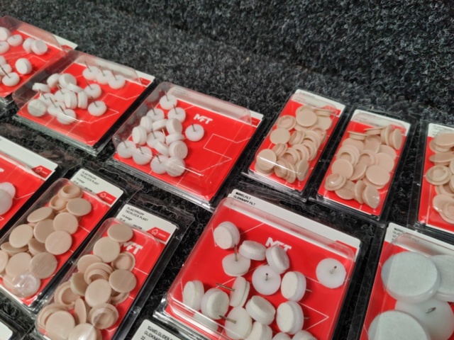 1491818-9 Cover caps, all hooks & slide buttons, MFT