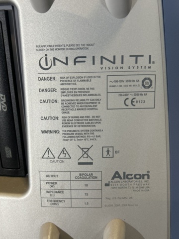 1404508-41 Fakoemulsifieringssystem med tillbehör – Alcon Accurus 600DS / Infiniti Vision System