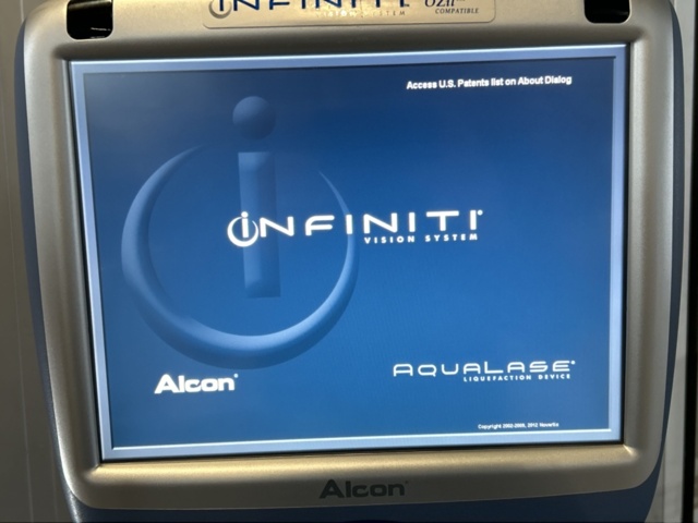 1404508-34 Fakoemulsifieringssystem med tillbehör – Alcon Accurus 600DS / Infiniti Vision System