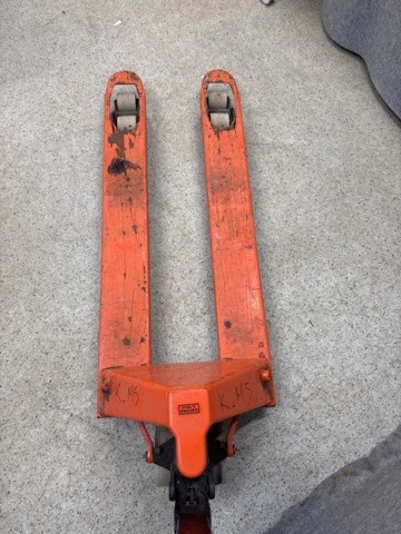 1436158-4 Palldragare ca 2300 kg - BT Lifter Standard