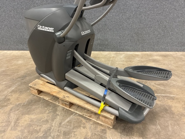 1492148-2 Cross trainer, Octane fitness