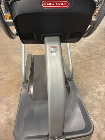 1492152-20 Treadmill, Star Trac