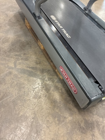 1492152-28 Treadmill, Star Trac